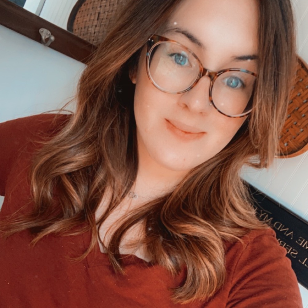 Meet your Posher, Courtney